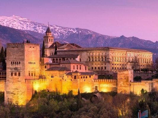 Kinh nghiệm du lịch thành phố Granada Tây Ban Nha chi tiết nhất
